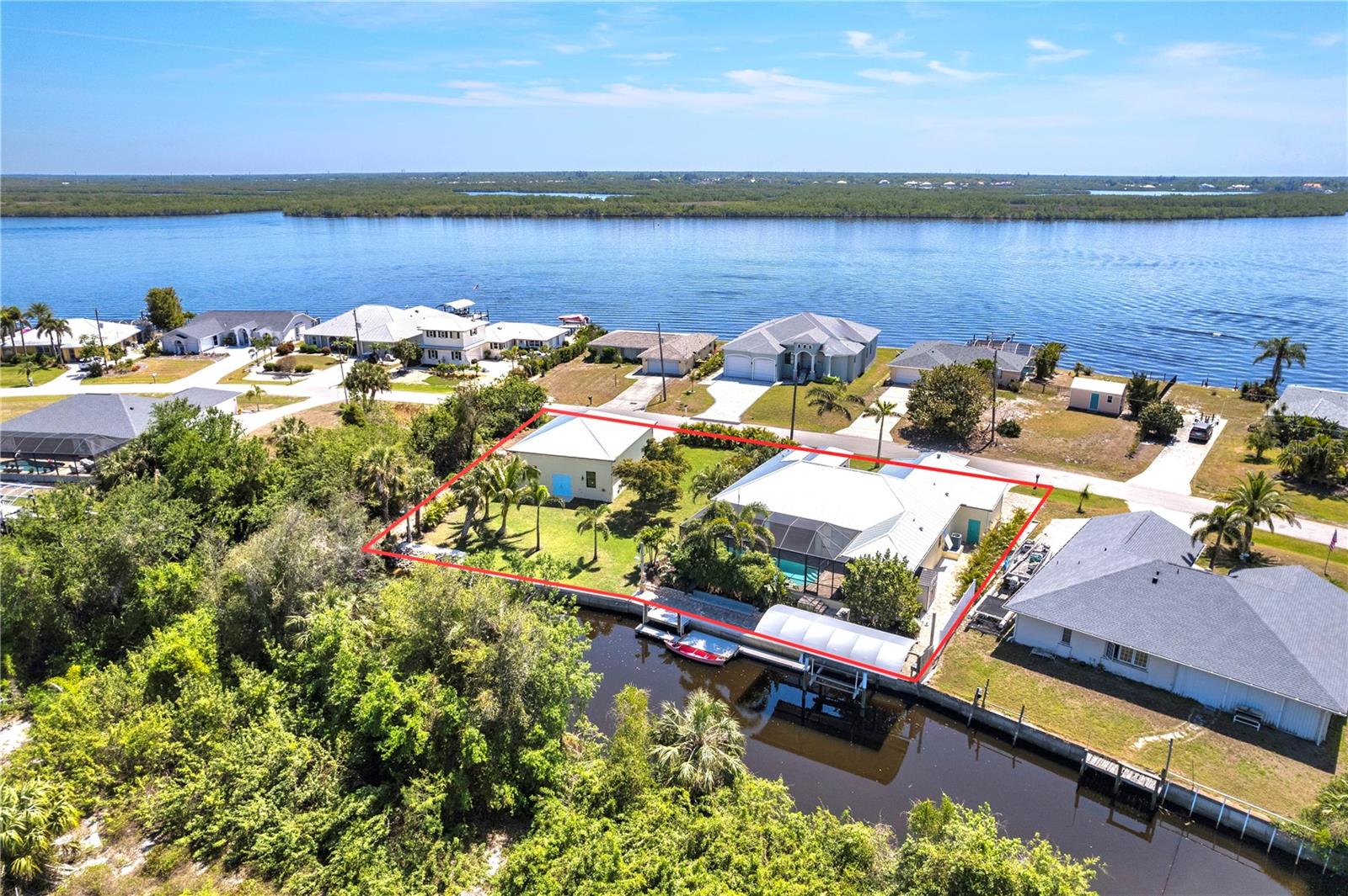 3215 PEACE RIVER DR, PUNTA GORDA, FL, 33983