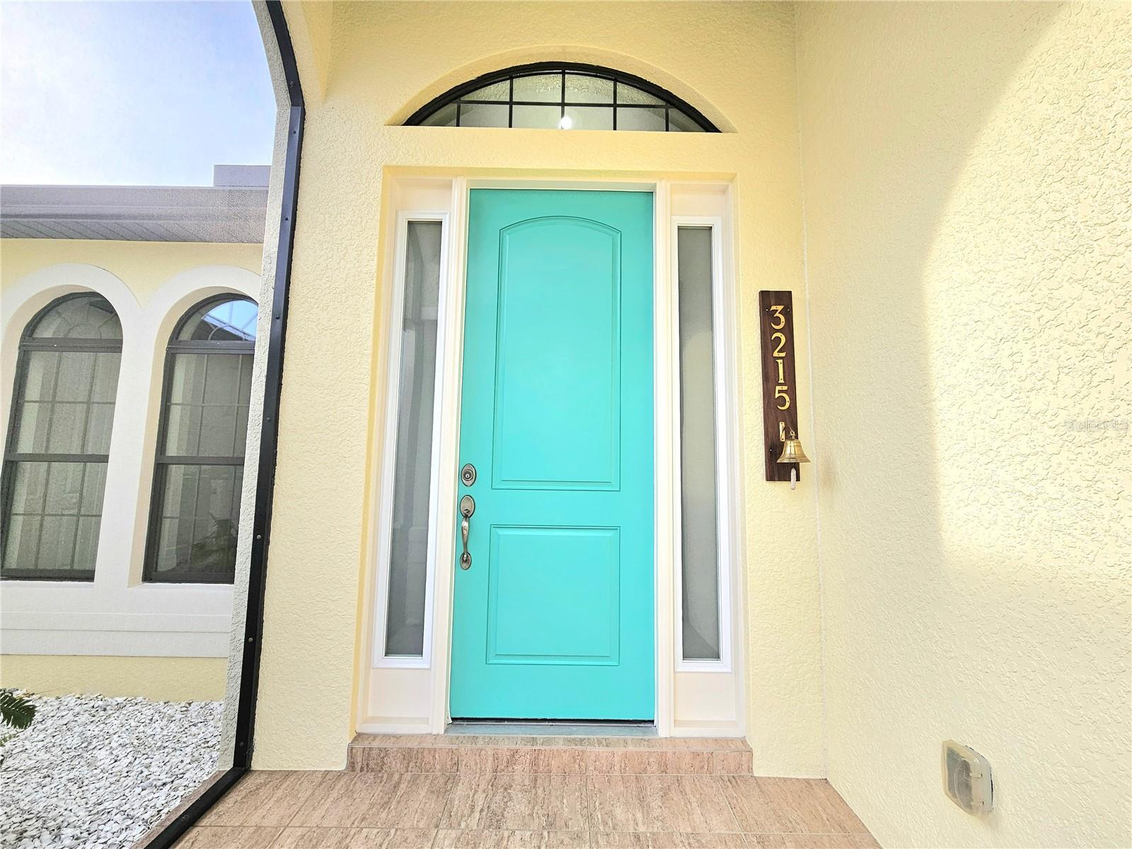 3215 PEACE RIVER DR, PUNTA GORDA, FL, 33983