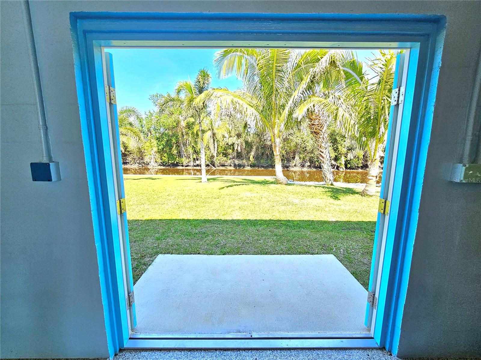 3215 PEACE RIVER DR, PUNTA GORDA, FL, 33983