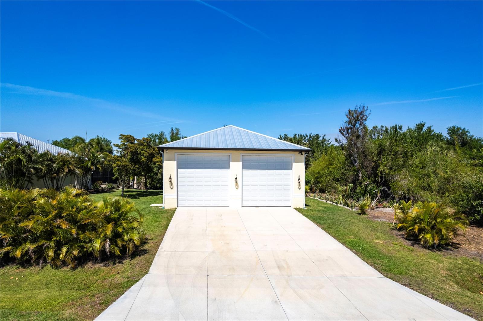 3215 PEACE RIVER DR, PUNTA GORDA, FL, 33983
