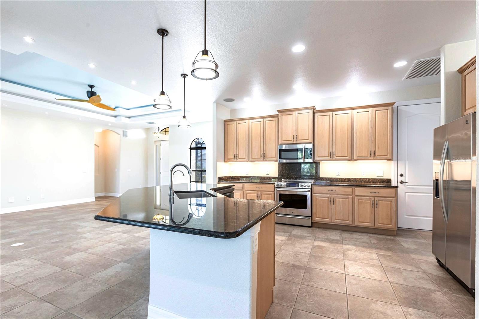 3215 PEACE RIVER DR, PUNTA GORDA, FL, 33983