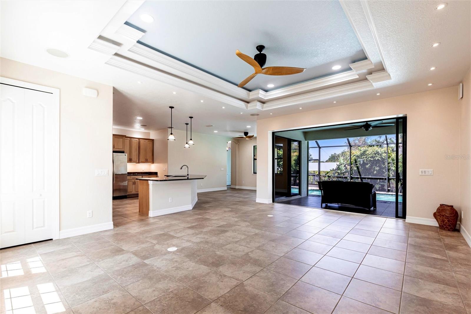 3215 PEACE RIVER DR, PUNTA GORDA, FL, 33983