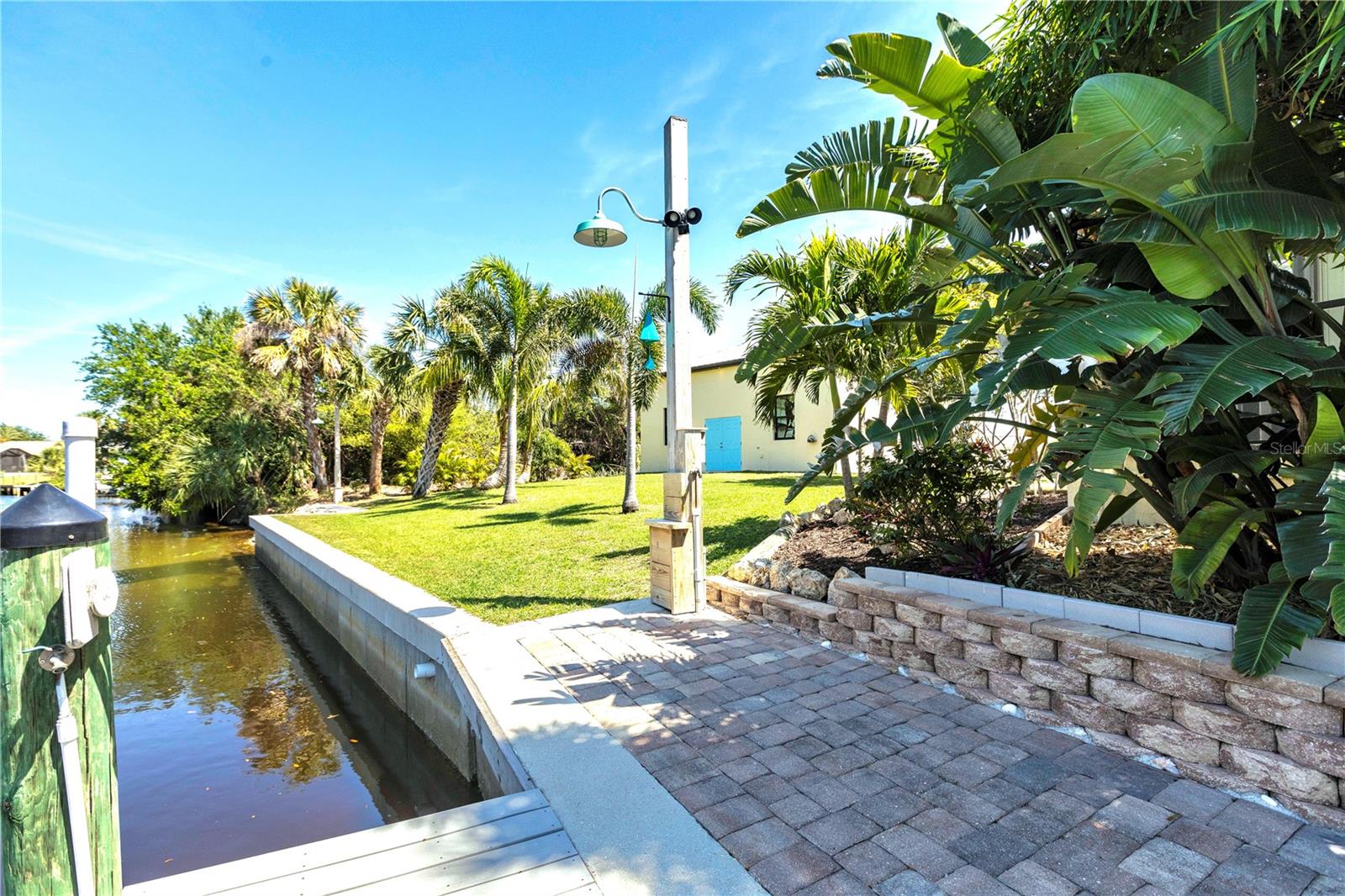 3215 PEACE RIVER DR, PUNTA GORDA, FL, 33983