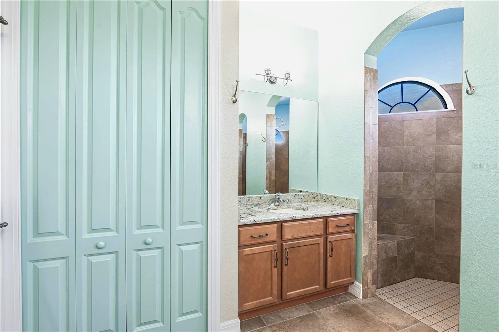3215 PEACE RIVER DR, PUNTA GORDA, FL, 33983
