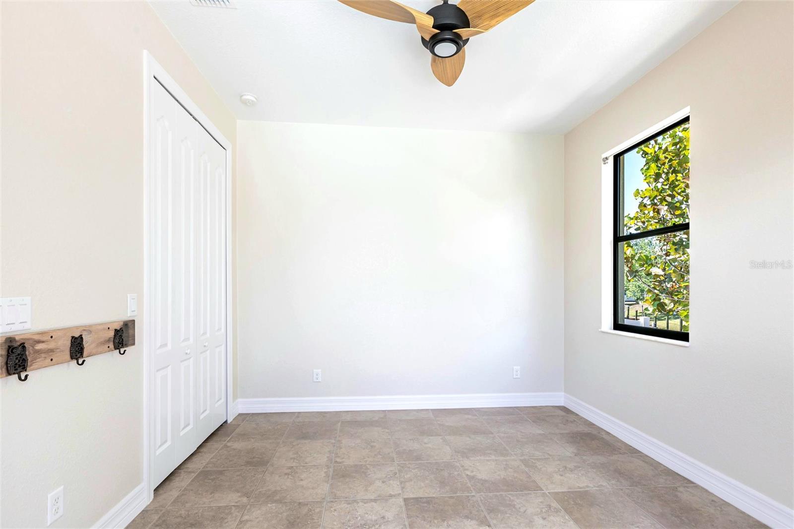 3215 PEACE RIVER DR, PUNTA GORDA, FL, 33983