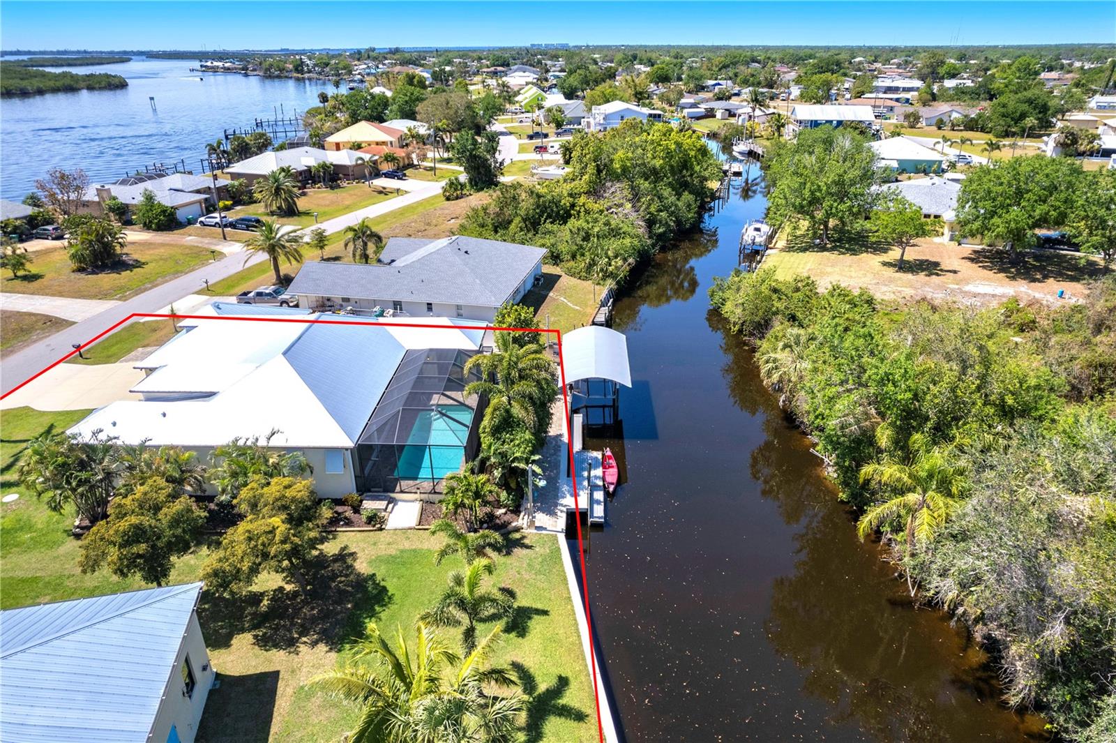 3215 PEACE RIVER DR, PUNTA GORDA, FL, 33983