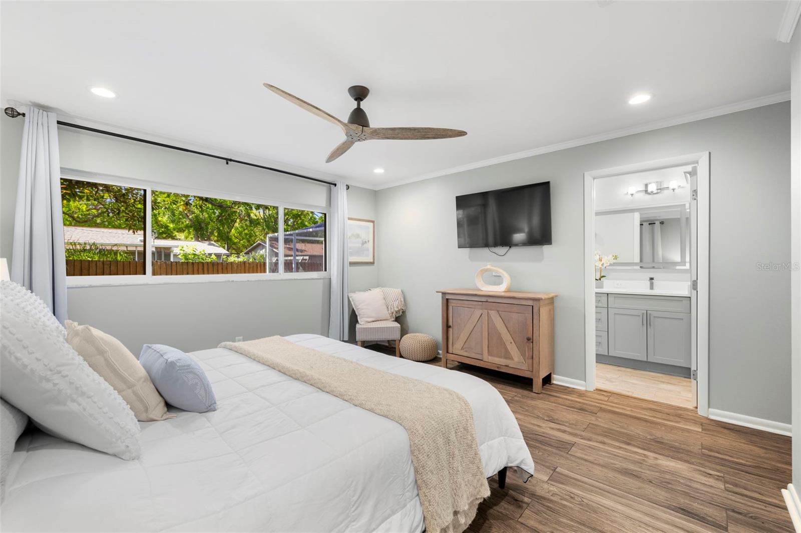 3310 VALENCIA RD, TAMPA, FL, 33618
