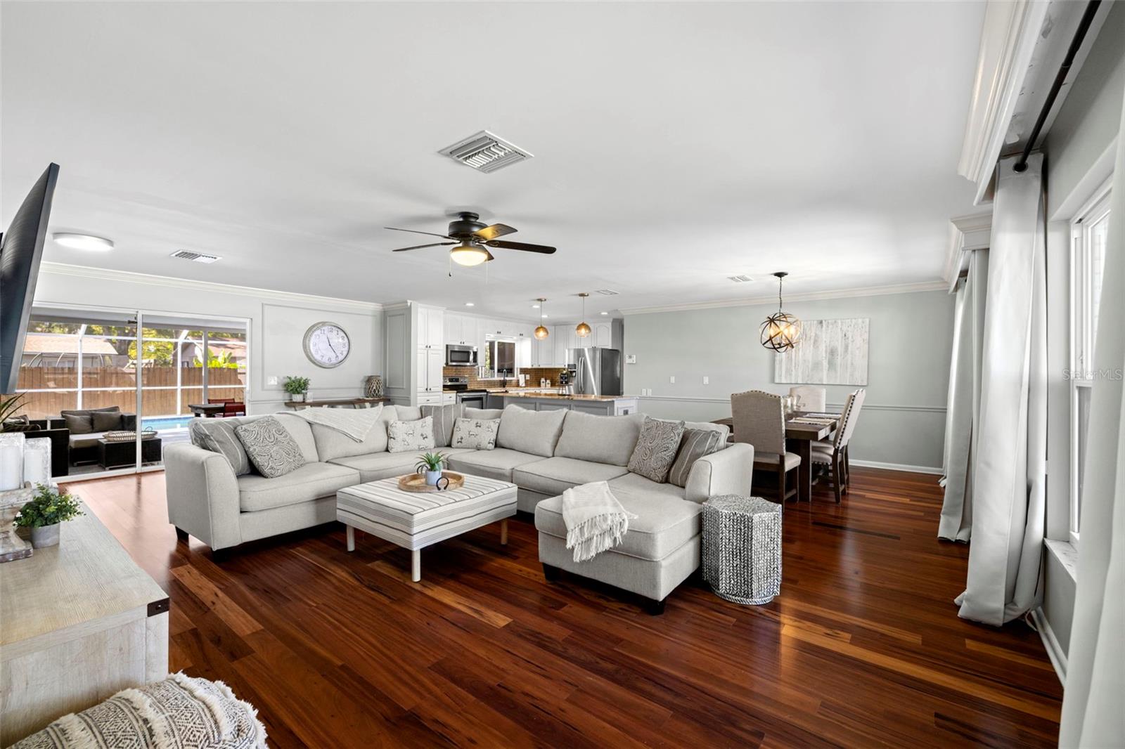 3310 VALENCIA RD, TAMPA, FL, 33618