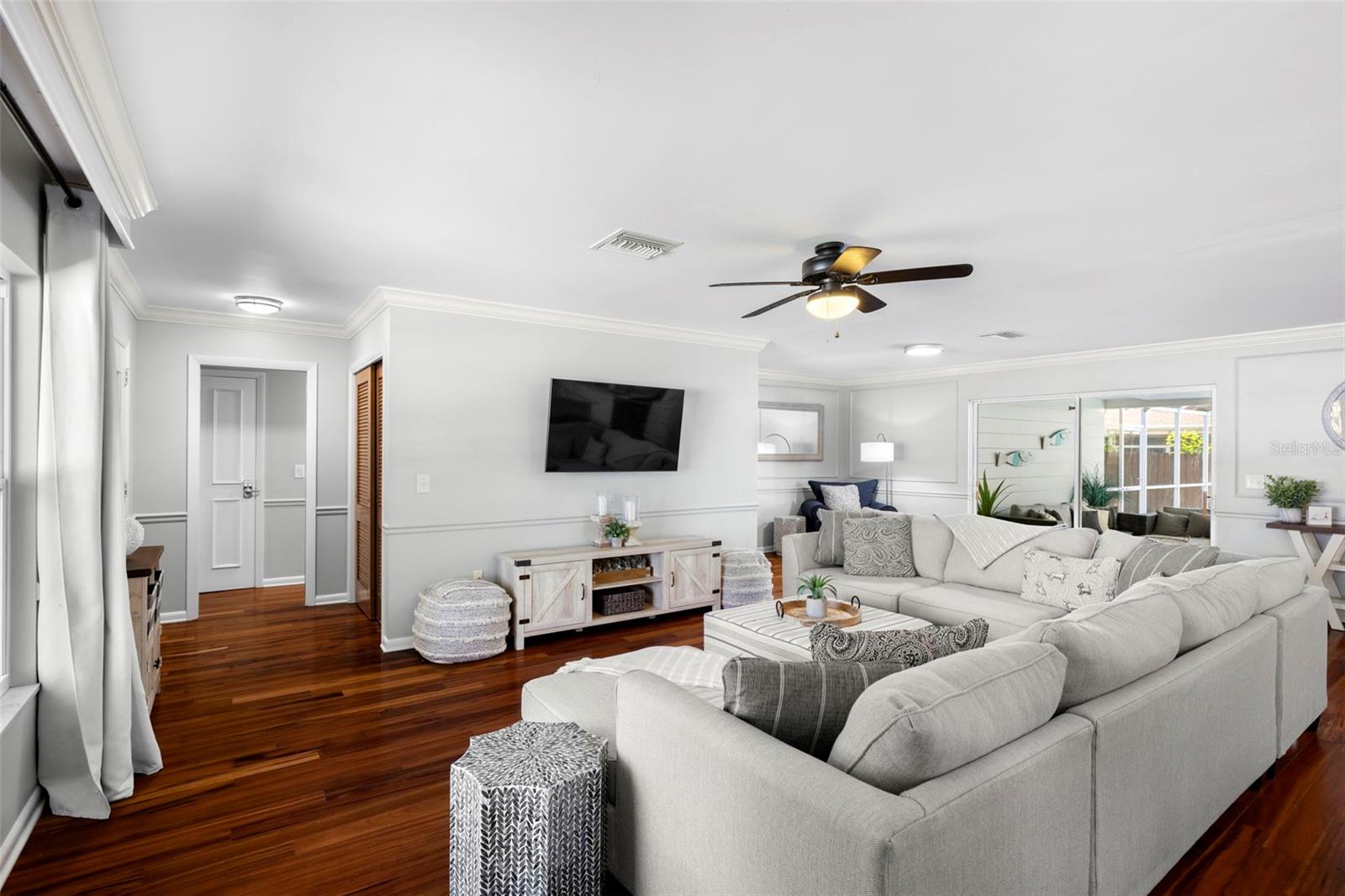 3310 VALENCIA RD, TAMPA, FL, 33618