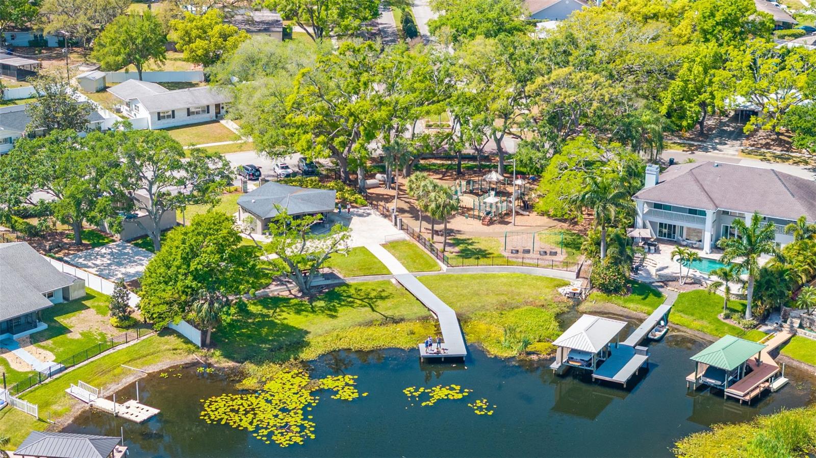 3310 VALENCIA RD, TAMPA, FL, 33618