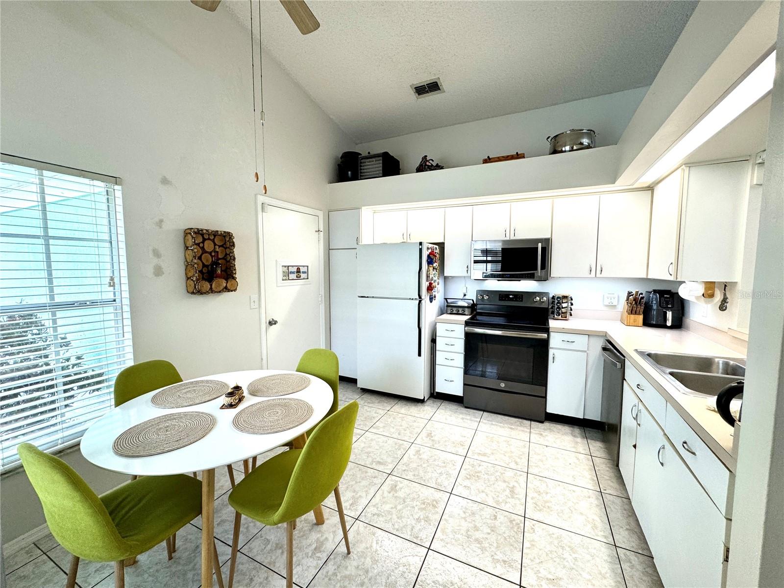 1517 LARKS NEST CT, ORLANDO, FL, 32824