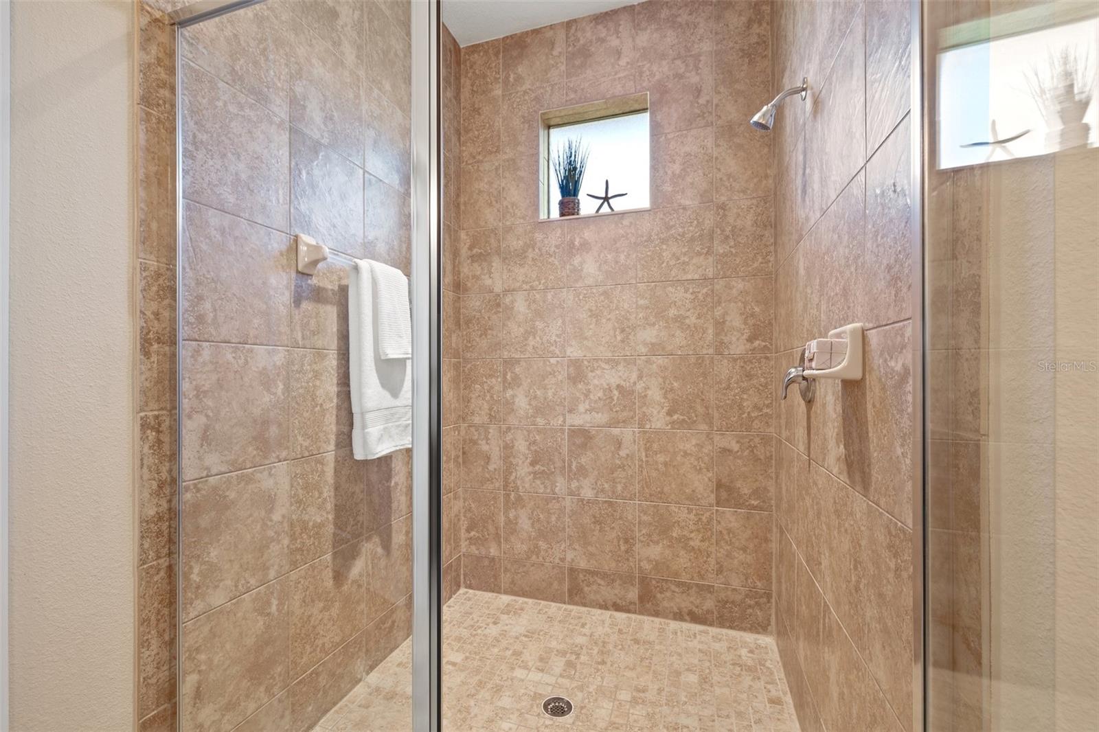 8078 PINE CREST ST, SEMINOLE, FL, 33777