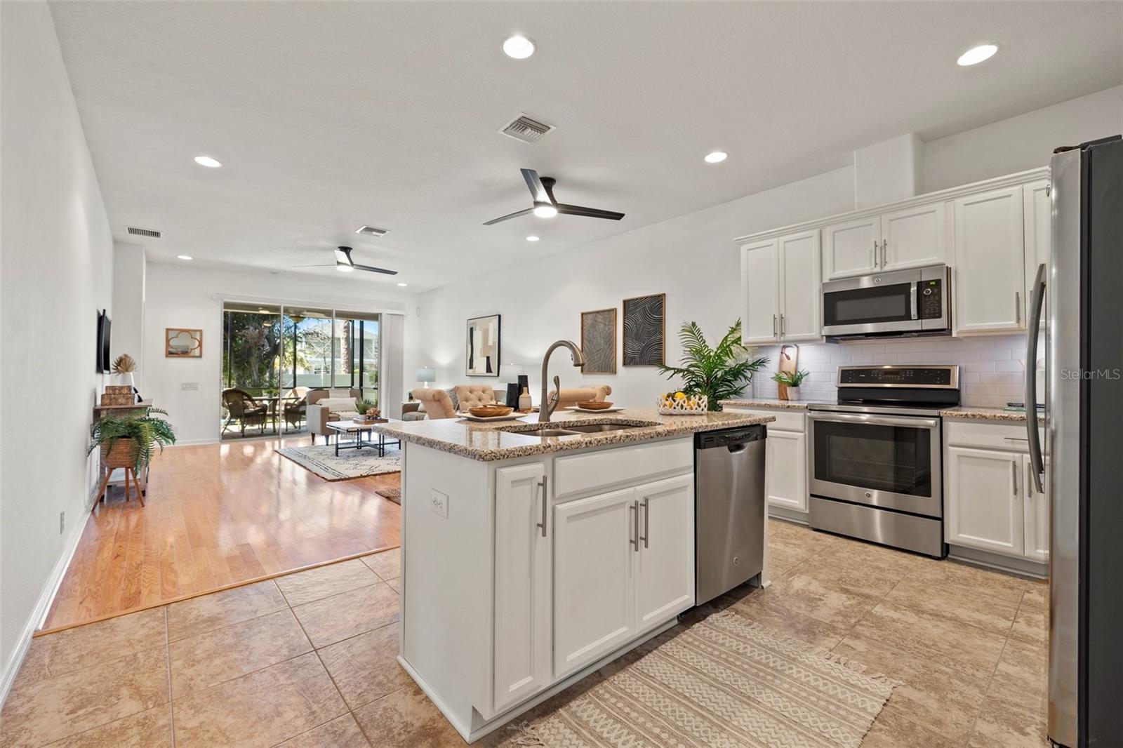 8078 PINE CREST ST, SEMINOLE, FL, 33777