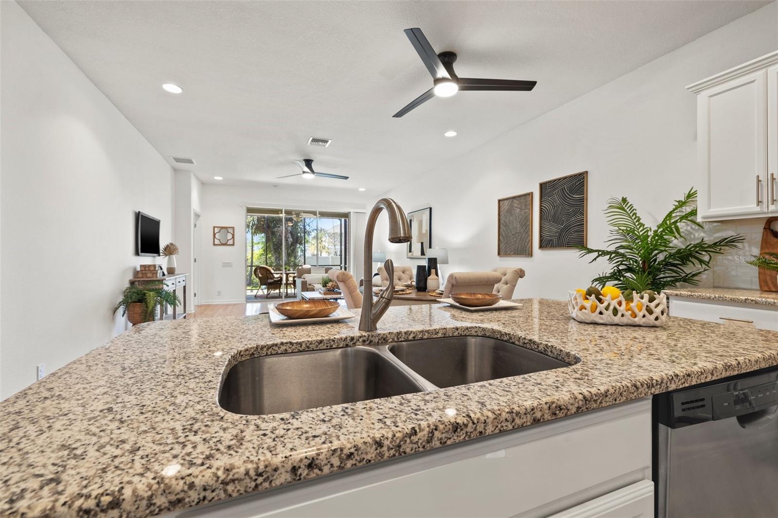 8078 PINE CREST ST, SEMINOLE, FL, 33777