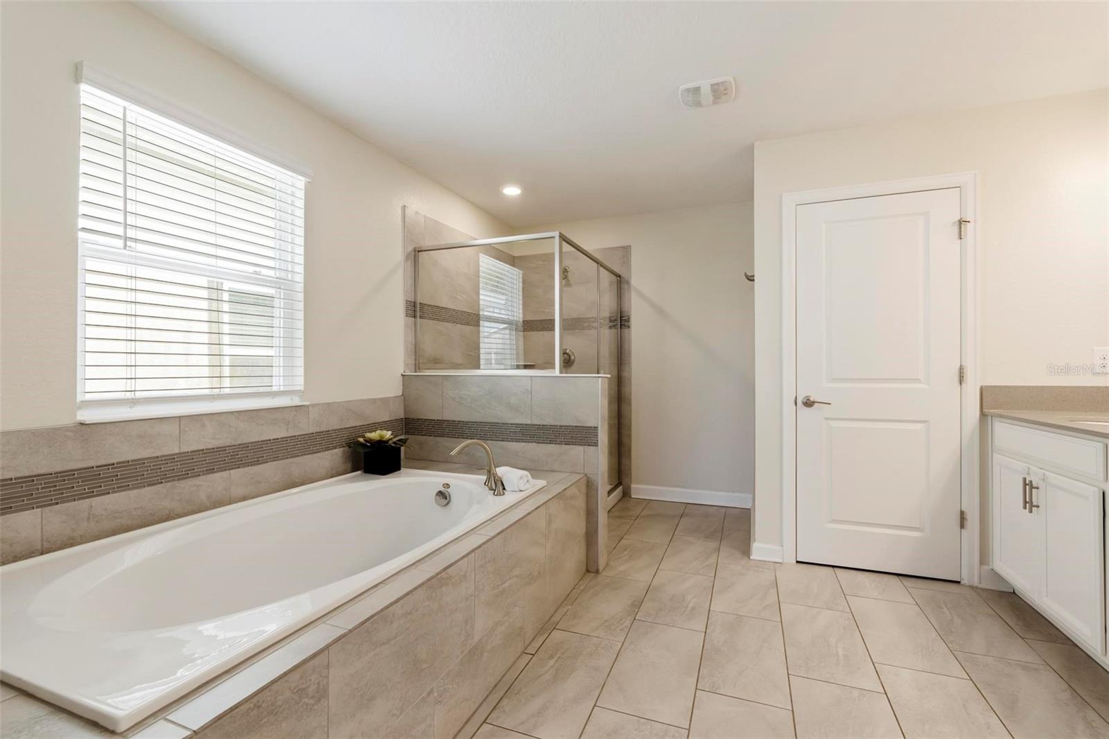 581 PEBBLE BEACH DR, DAVENPORT, FL, 33896
