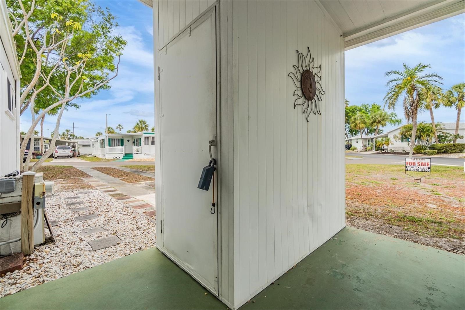 4851 W GANDY BLVD #B4L38, TAMPA, FL, 33611