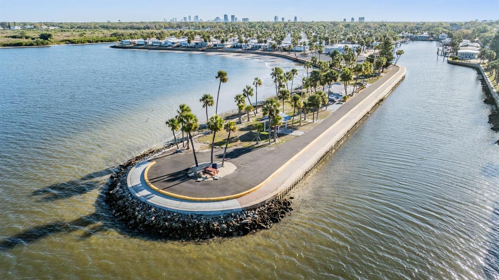 4851 W GANDY BLVD #B4L38, TAMPA, FL, 33611