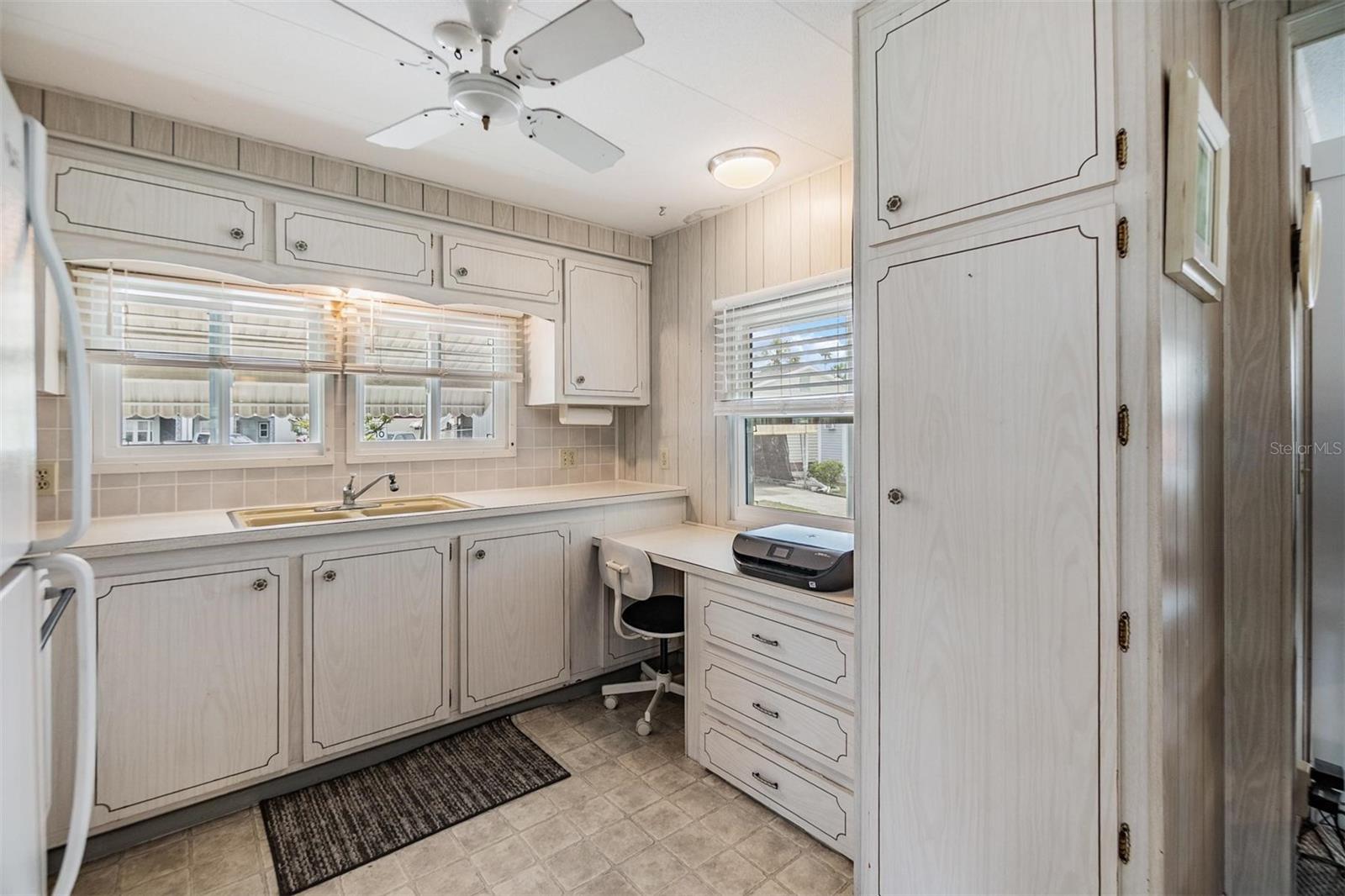 4851 W GANDY BLVD #B4L38, TAMPA, FL, 33611