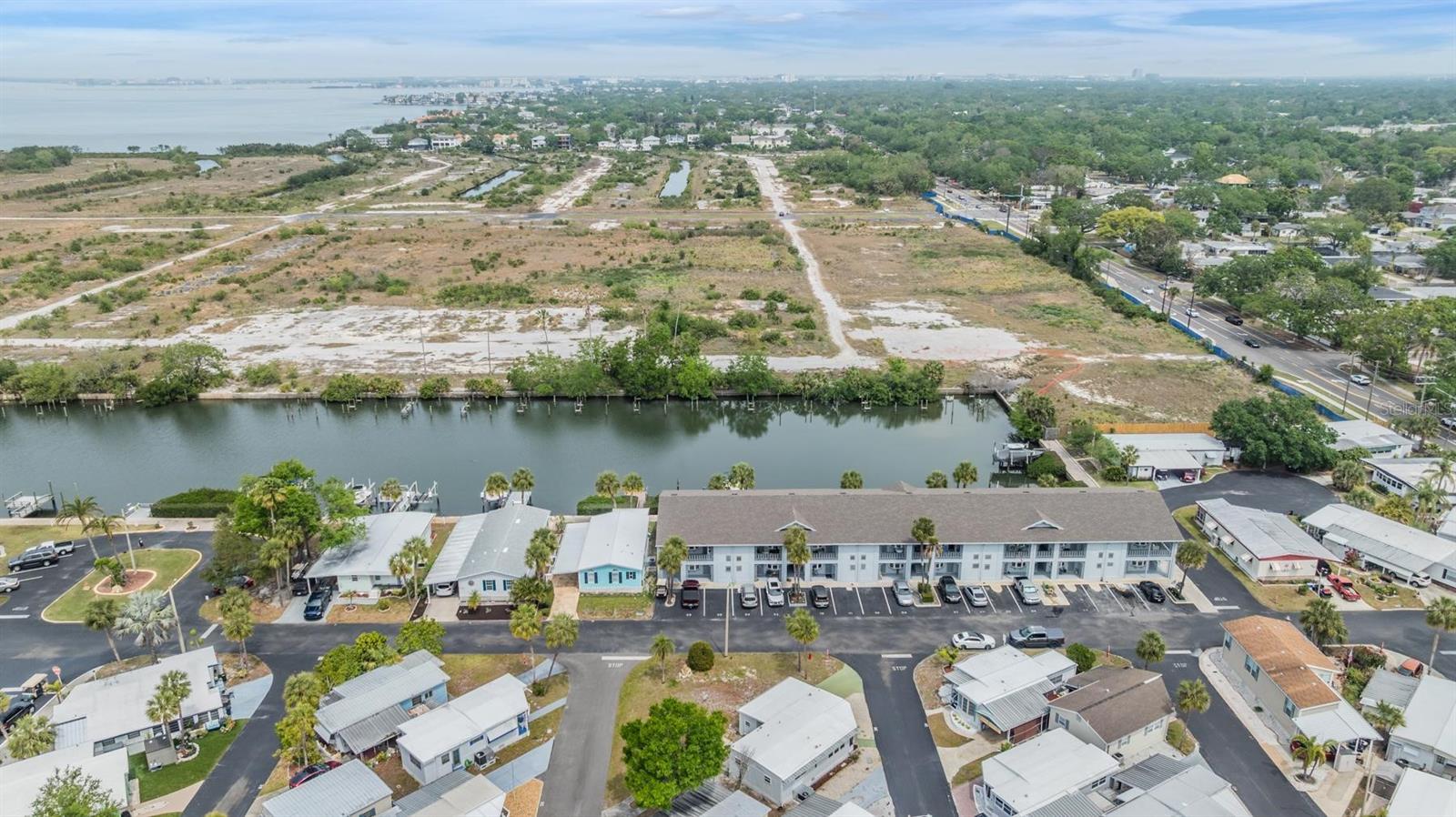4851 W GANDY BLVD #B4L38, TAMPA, FL, 33611