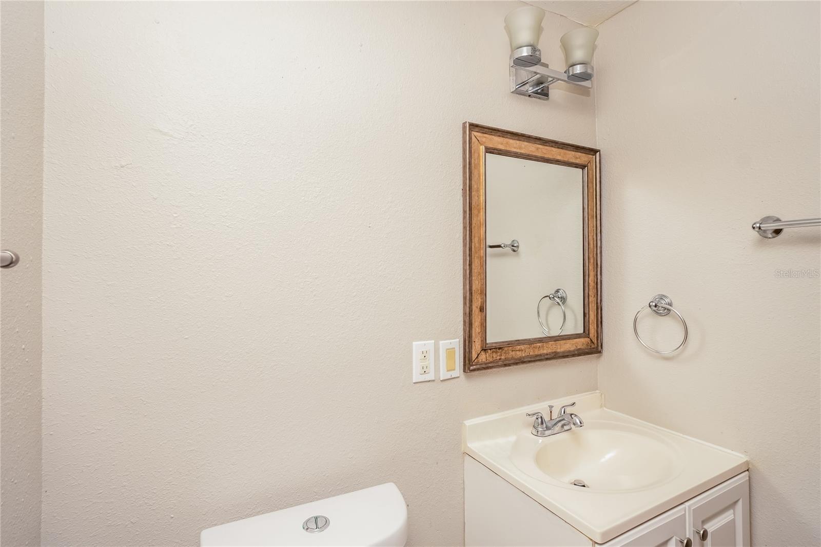 518 GASTON FOSTER RD, ORLANDO, FL, 32807