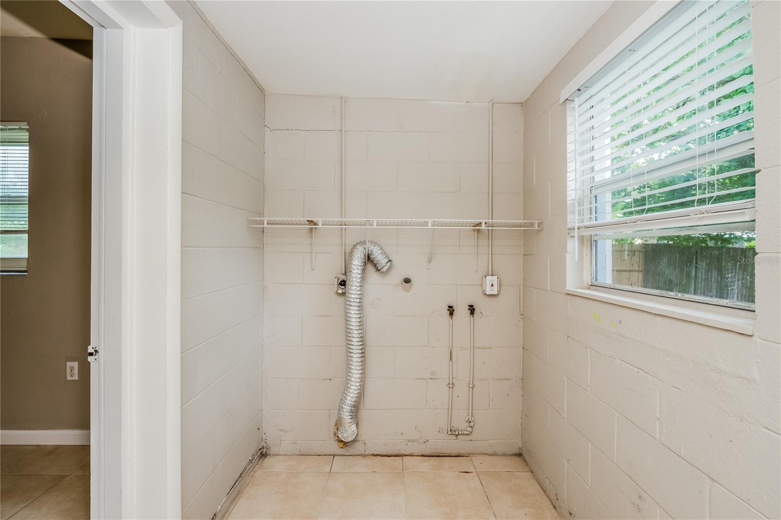 518 GASTON FOSTER RD, ORLANDO, FL, 32807