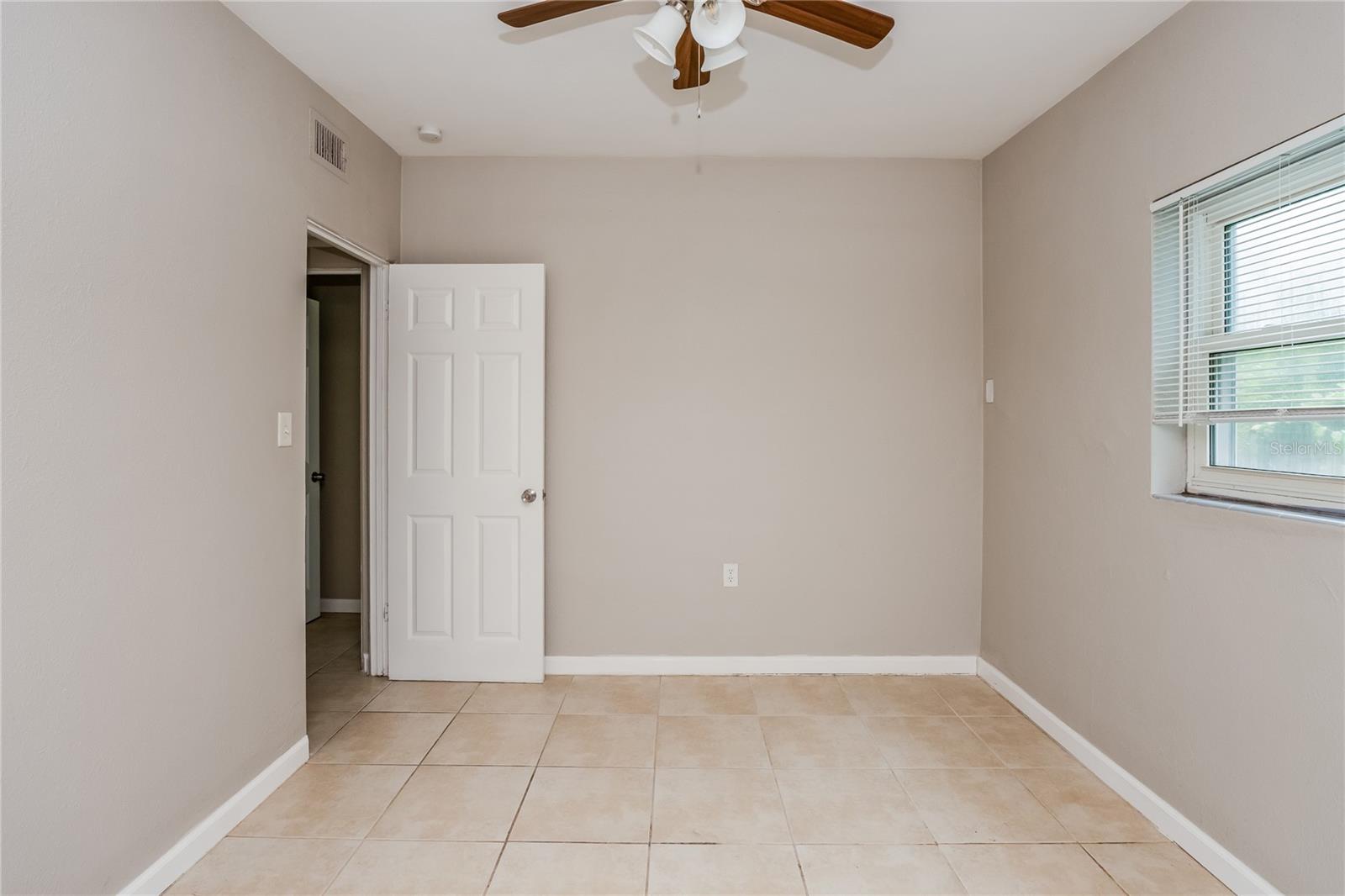 518 GASTON FOSTER RD, ORLANDO, FL, 32807