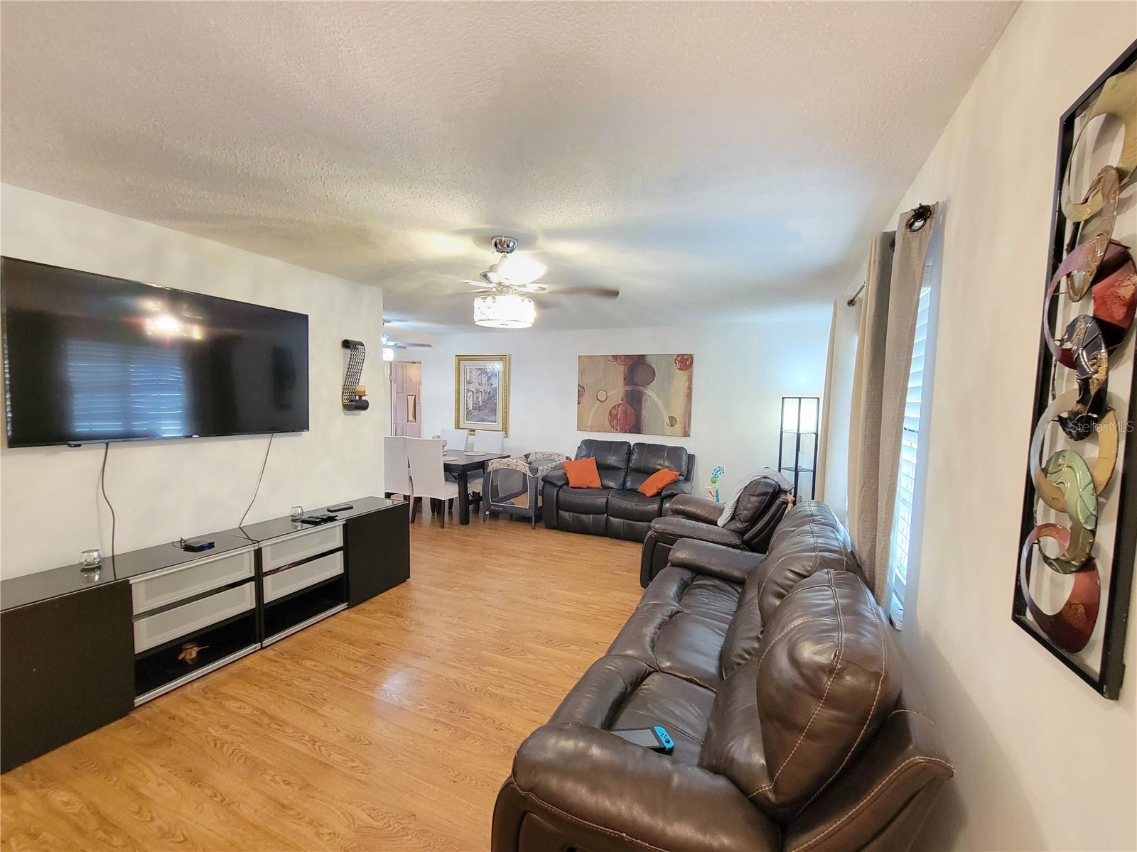 523 OAKBRIAR PL, BRANDON, FL, 33510