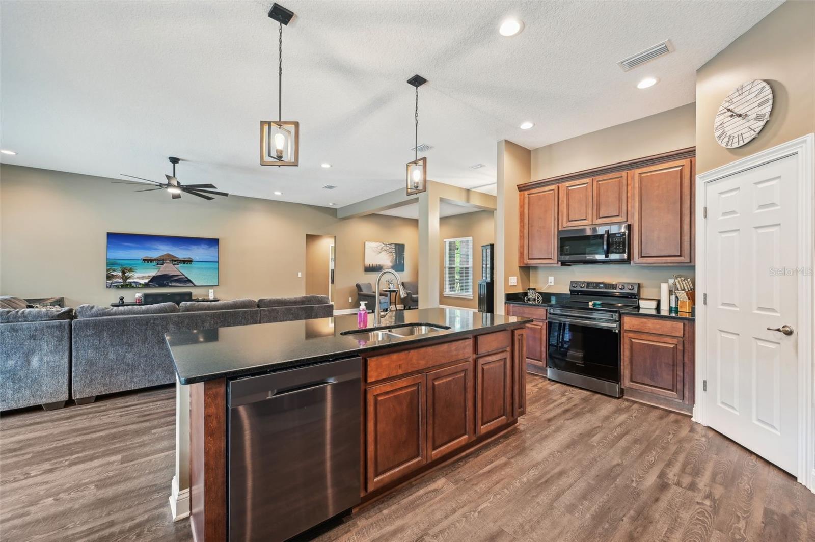 871 COUNTY ROAD 217, JACKSONVILLE, FL, 32234