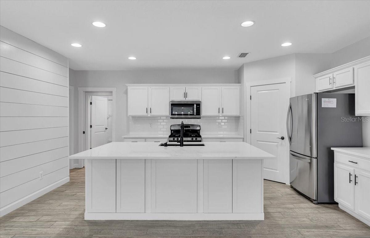 11790 FOREST PARK CIR, BRADENTON, FL, 34211
