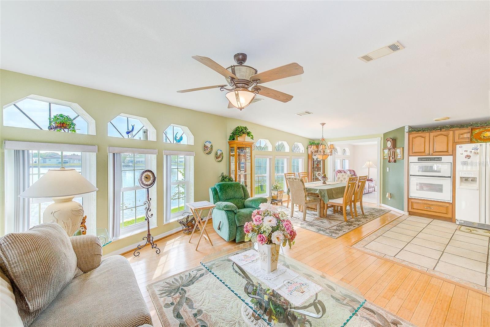 12501 ULMERTON RD #14, LARGO, FL, 33774