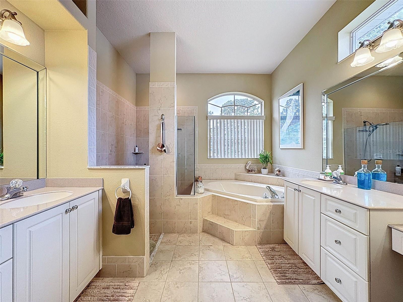184 CYPRESS BLVD E, HOMOSASSA, FL, 34446