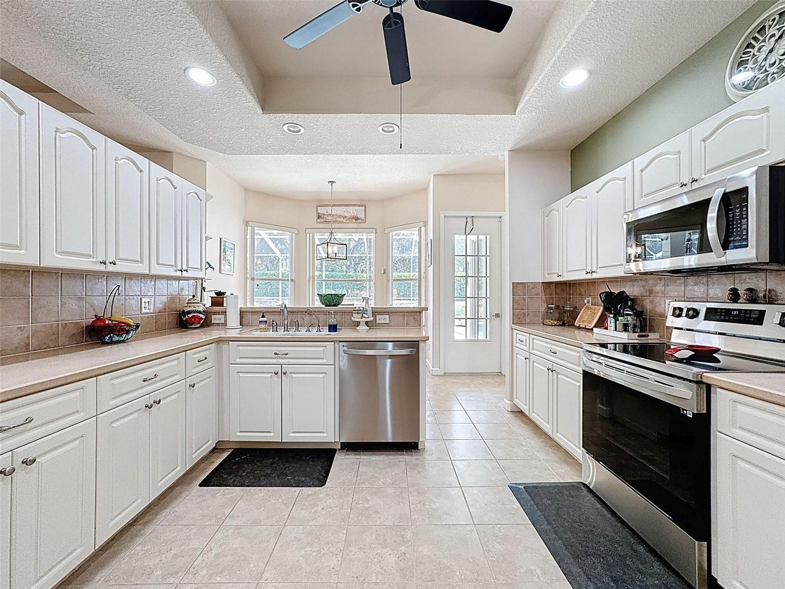 184 CYPRESS BLVD E, HOMOSASSA, FL, 34446