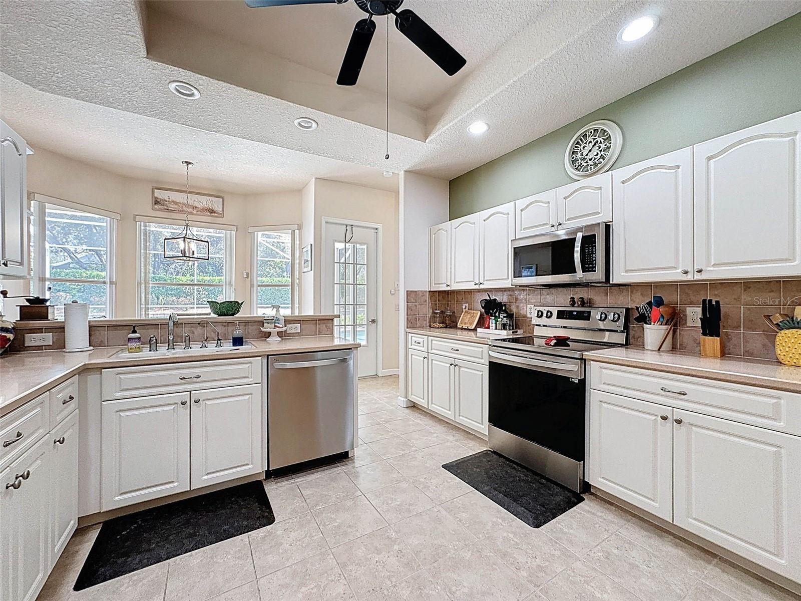 184 CYPRESS BLVD E, HOMOSASSA, FL, 34446