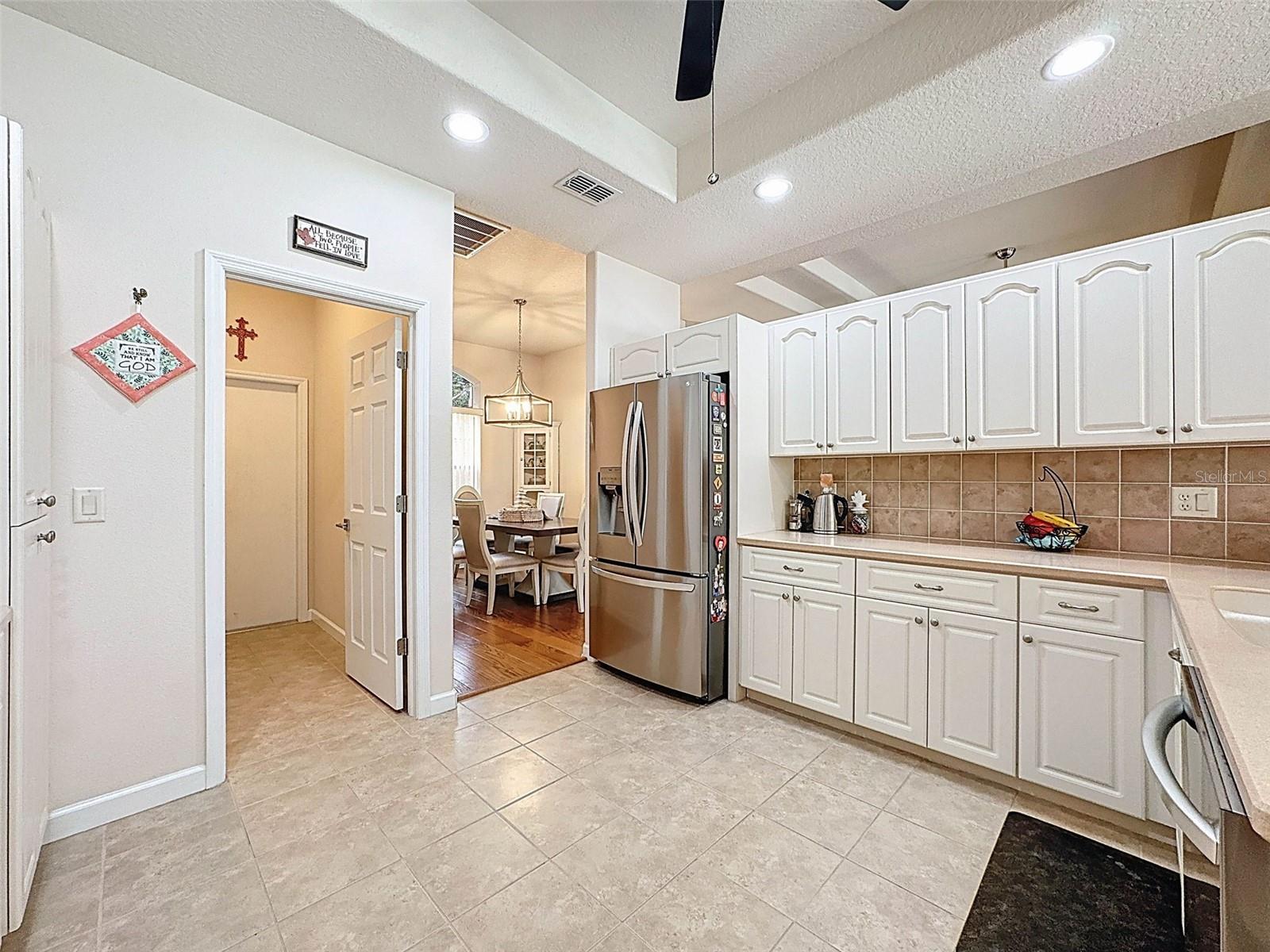 184 CYPRESS BLVD E, HOMOSASSA, FL, 34446
