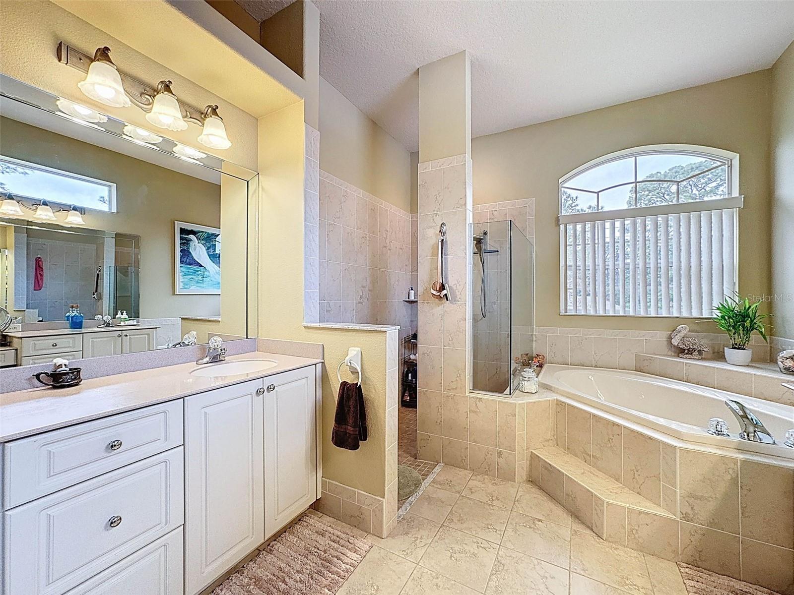 184 CYPRESS BLVD E, HOMOSASSA, FL, 34446