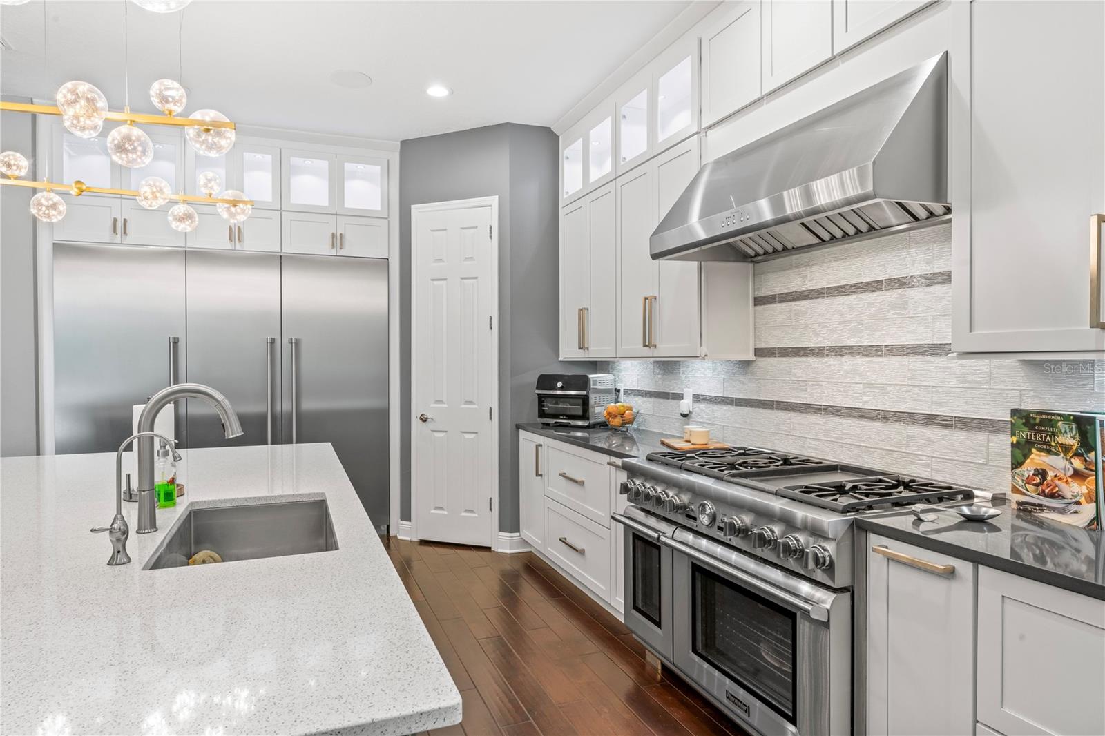 10007 HAZELNUT CT, TAMPA, FL, 33647