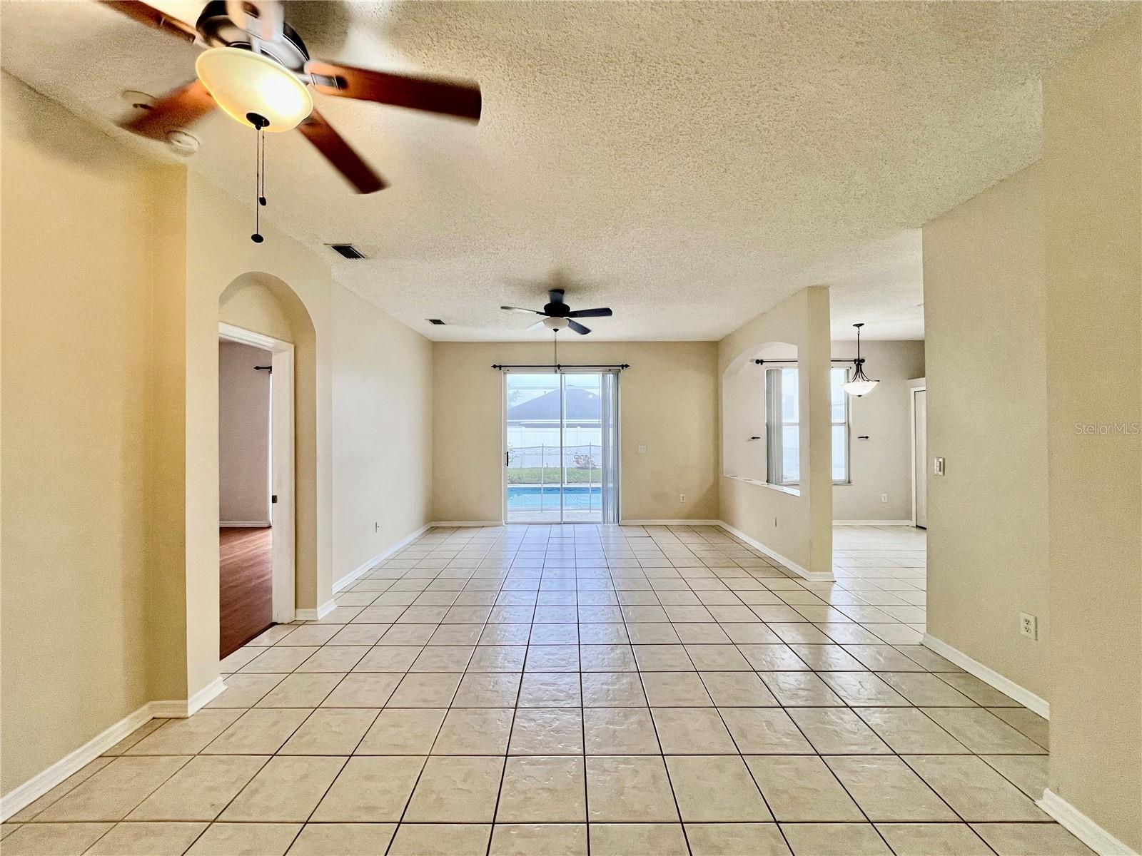 928 GRAND CANYON DR, VALRICO, FL, 33594