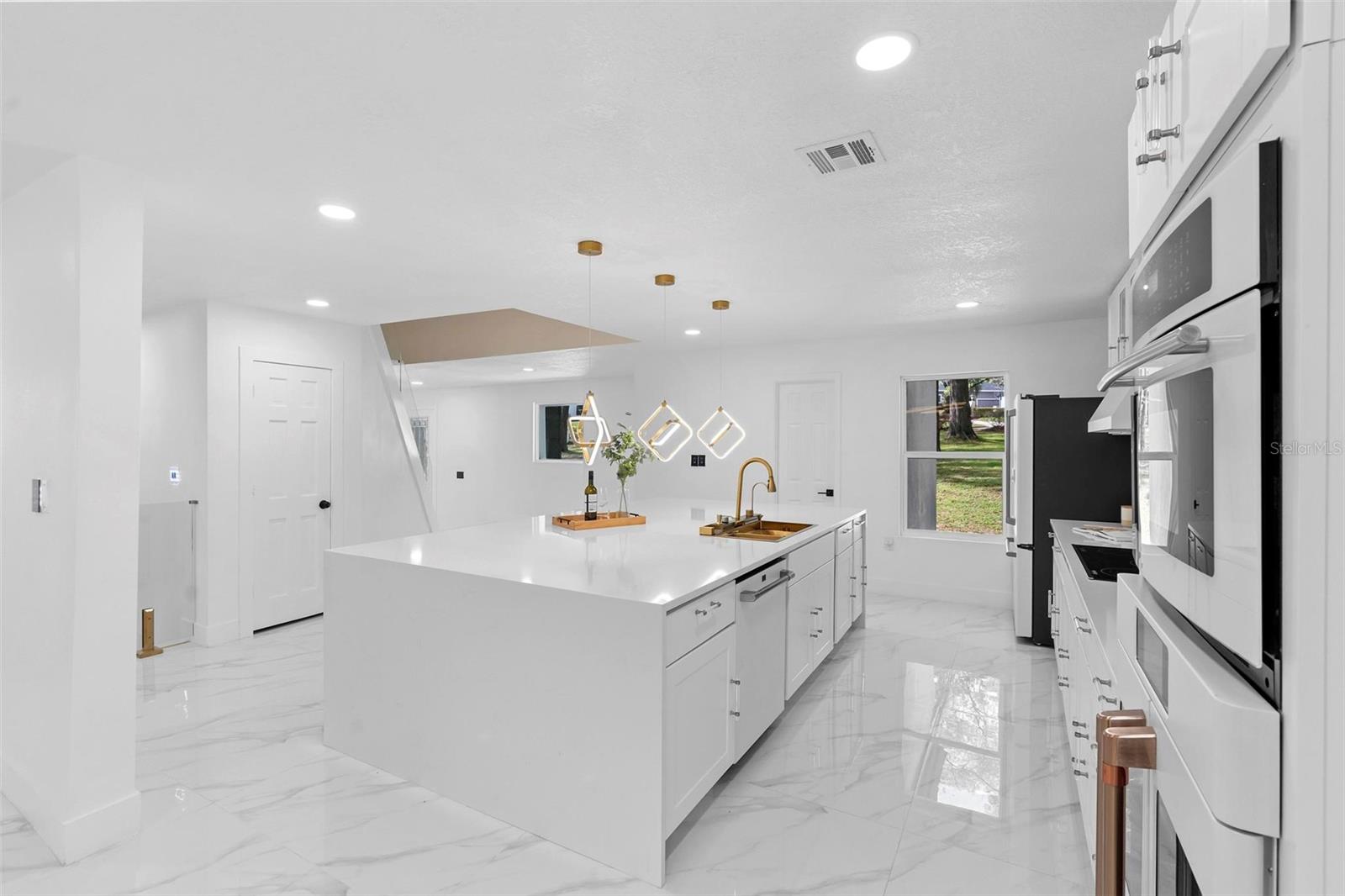 305 SWEETWATER CLUB CIR, LONGWOOD, FL, 32779