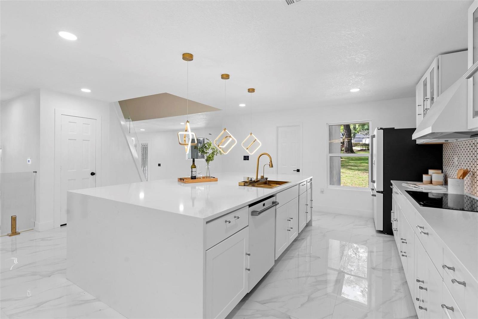 305 SWEETWATER CLUB CIR, LONGWOOD, FL, 32779