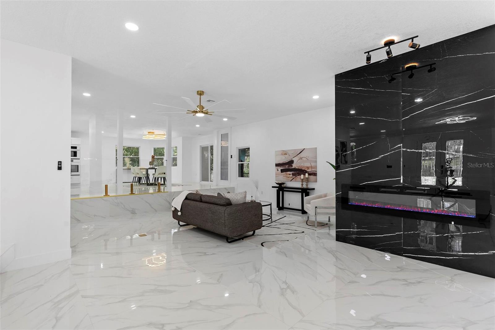 305 SWEETWATER CLUB CIR, LONGWOOD, FL, 32779