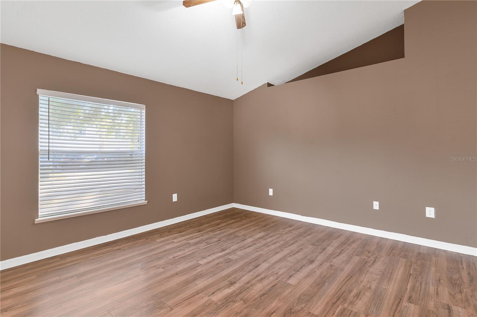 2210 AITKIN LOOP, LEESBURG, FL, 34748