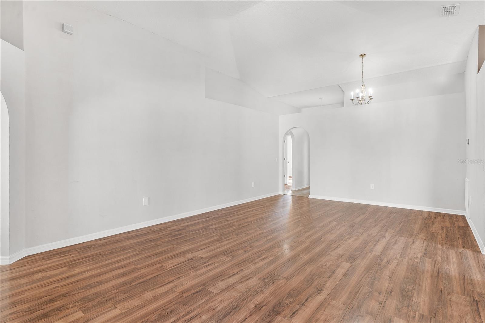 2210 AITKIN LOOP, LEESBURG, FL, 34748