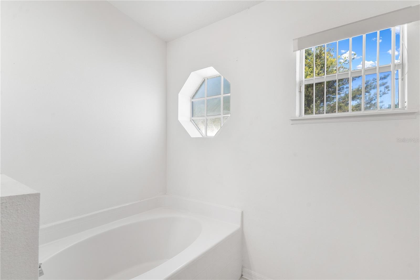 2210 AITKIN LOOP, LEESBURG, FL, 34748