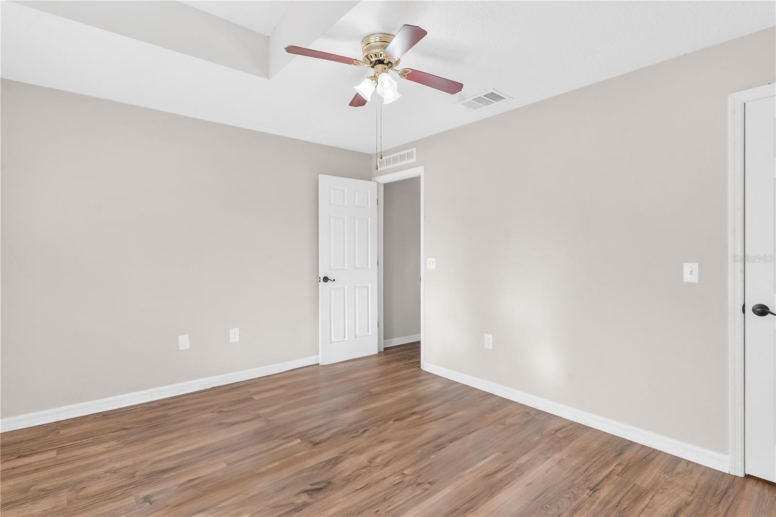 2210 AITKIN LOOP, LEESBURG, FL, 34748