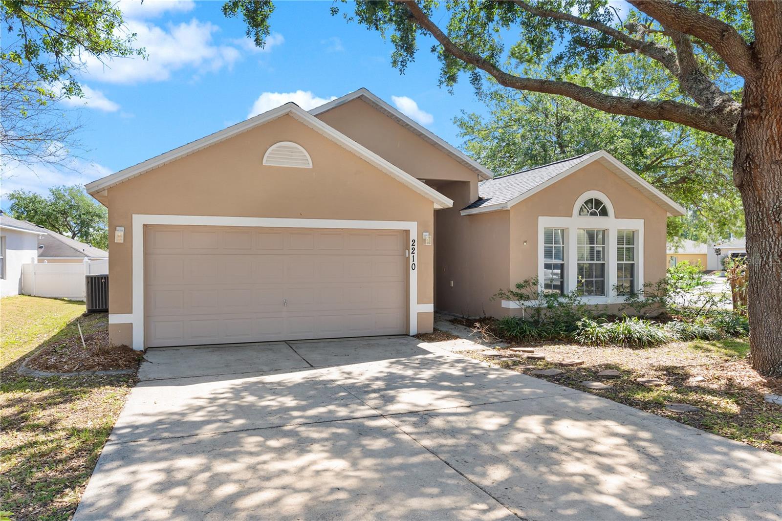 2210 AITKIN LOOP, LEESBURG, FL, 34748