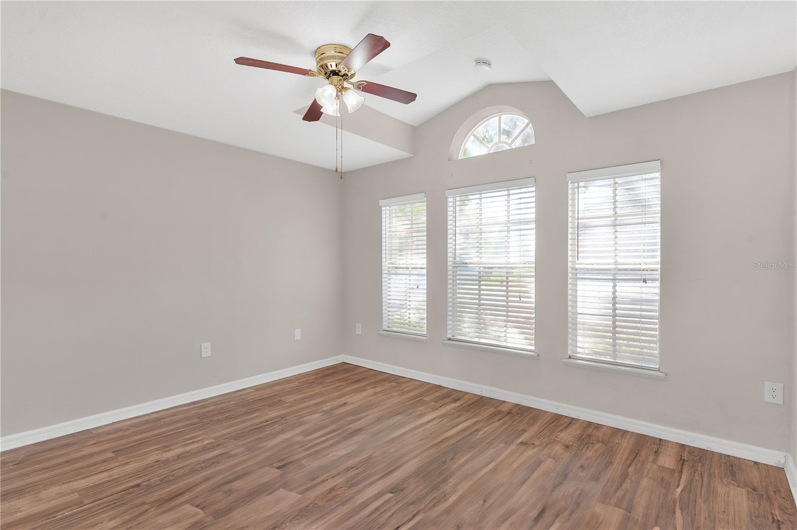 2210 AITKIN LOOP, LEESBURG, FL, 34748