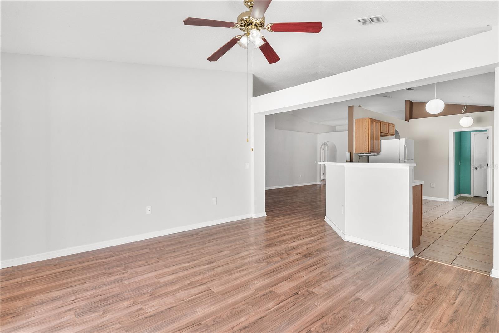 2210 AITKIN LOOP, LEESBURG, FL, 34748