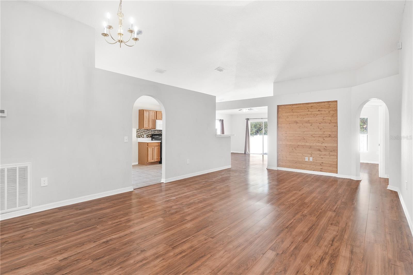 2210 AITKIN LOOP, LEESBURG, FL, 34748