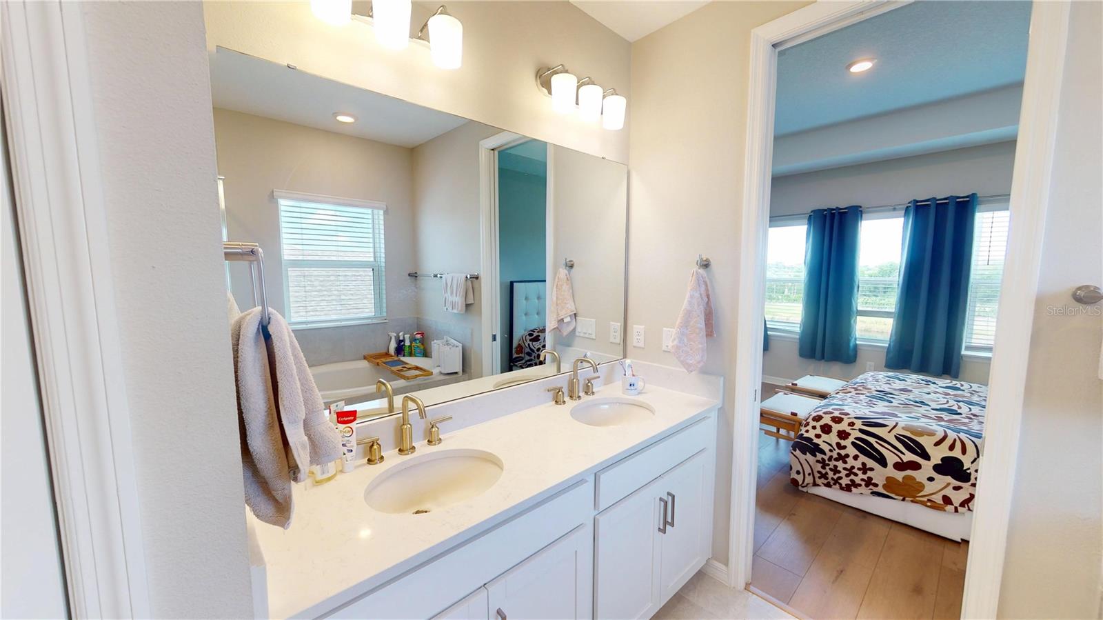 9024 TEQUILA SUNRISE DR, SARASOTA, FL, 34241