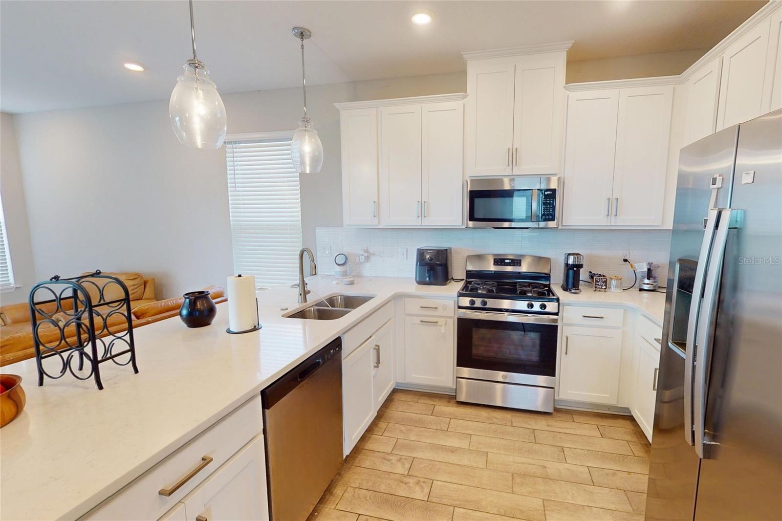 9024 TEQUILA SUNRISE DR, SARASOTA, FL, 34241